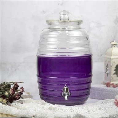 Stikla dzērienu dozators ar uzgali