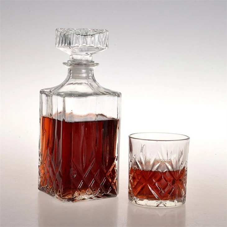 whiskey decanter sets with glass5