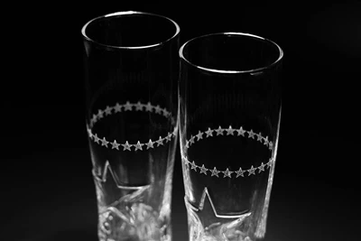 ZGS Glass no jauna definē nozares standartus, izmantojot uzlaboto lāzera urbš...